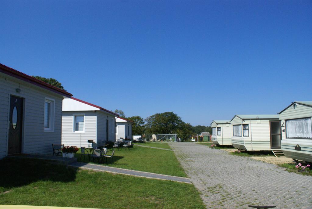 Villa Cuma Camp à Sarbinowo Extérieur photo